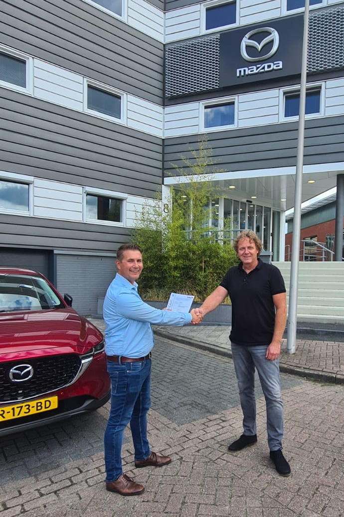 Kiwa SCM Certificaat uitreiking Mazda (1).png