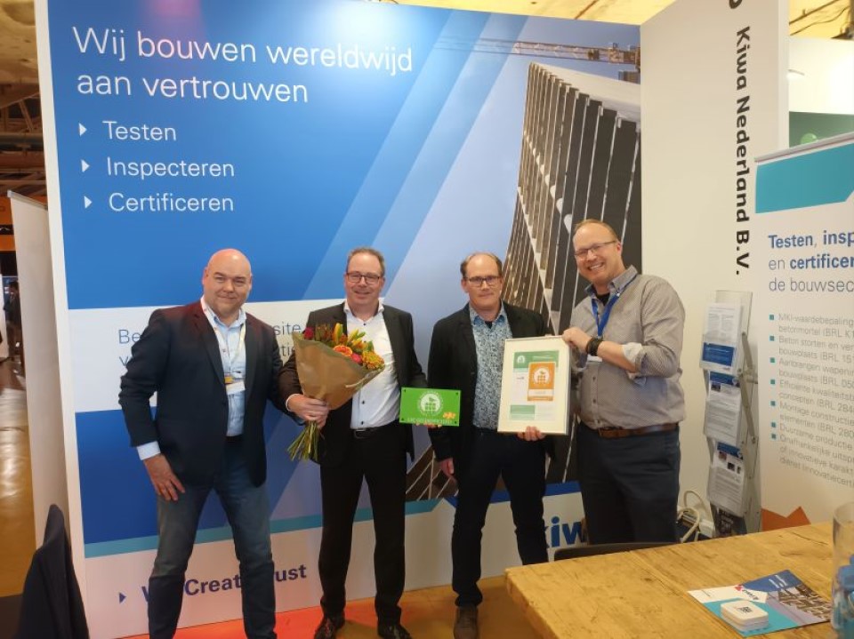 Certificaatuitreiking door Kiwa op het Betonevent 2023