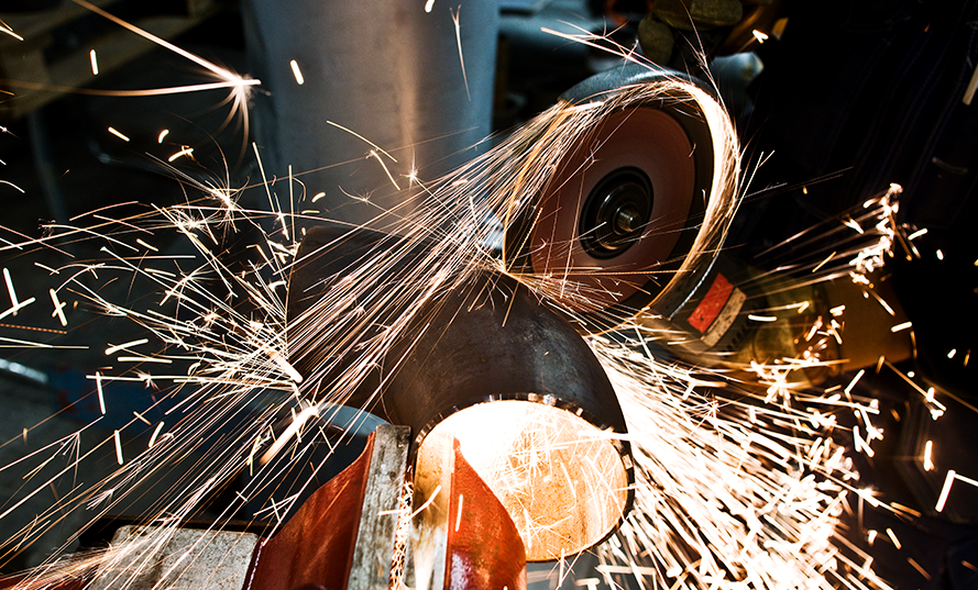 Metallgnistor yr vid arbete med metall. 